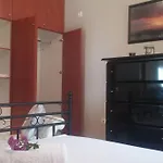 度假居 Spacious Retreat With Captivating Mnt View