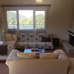 度假居 Spacious Retreat With Captivating Mnt View Sotirianika