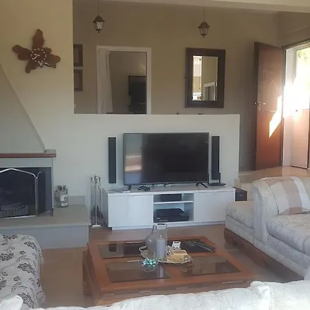 Tatil Evi Spacious Retreat With Captivating Mnt View