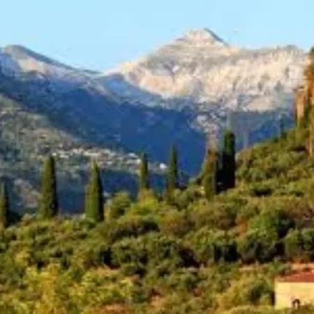 Holiday home Spacious Retreat With Captivating Mnt View *