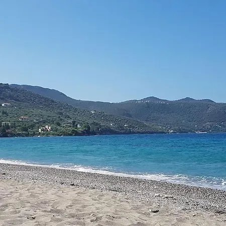 Spacious Retreat With Captivating Mnt View Tatil Evi