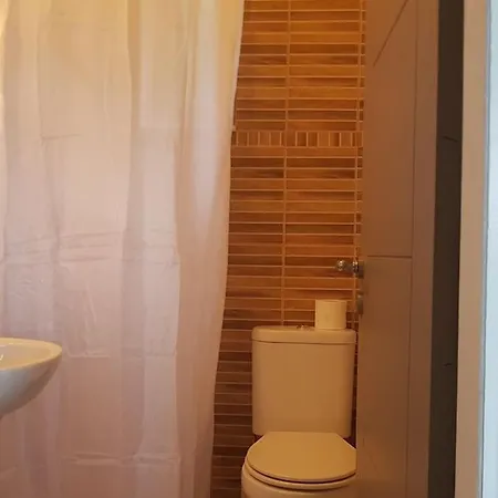 Spacious Retreat With Captivating Mnt View Sotirianika