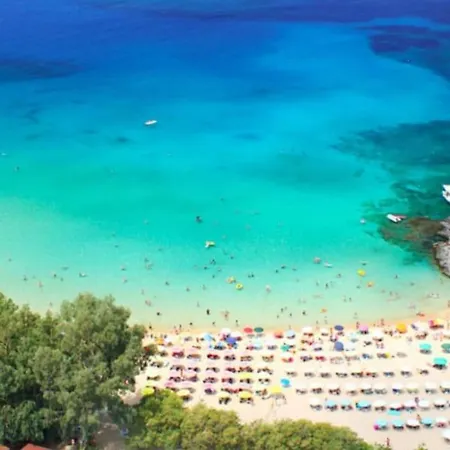 Prázdninový dům Spacious Retreat With Captivating Mnt View *