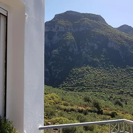 Holiday home Spacious Retreat With Captivating Mnt View