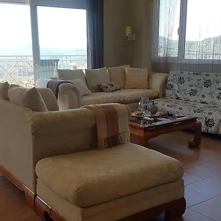 Prázdninový dům Spacious Retreat With Captivating Mnt View *