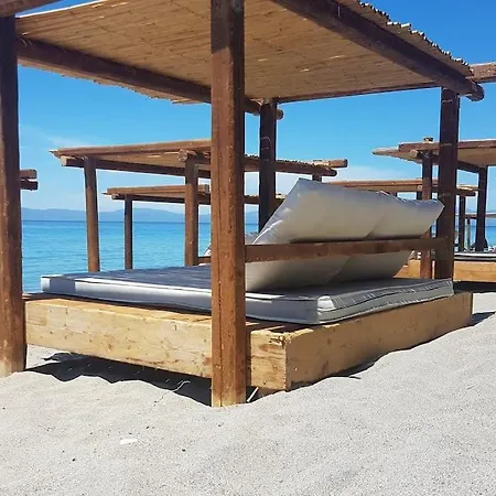 Spacious Retreat With Captivating Mnt View Tatil Evi Sotirianika