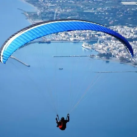 Spacious Retreat With Captivating Mnt View Sotirianika