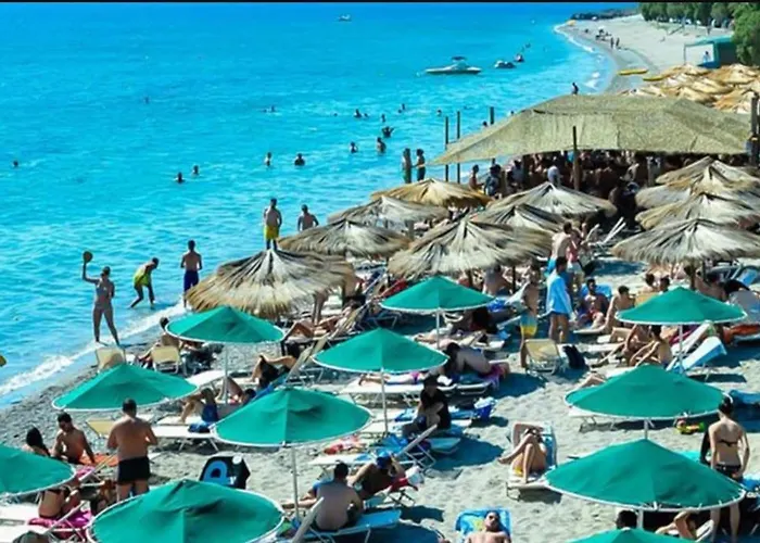 Spacious Retreat With Captivating Mnt View * Sotirianika