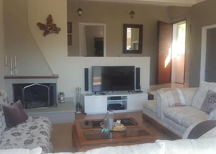 Дом отдыха Spacious Retreat With Captivating Mnt View