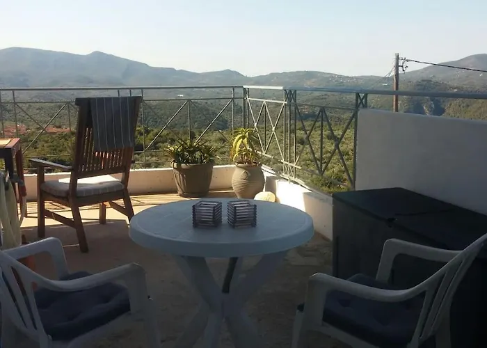 Ferienhaus Spacious Retreat With Captivating Mnt View *