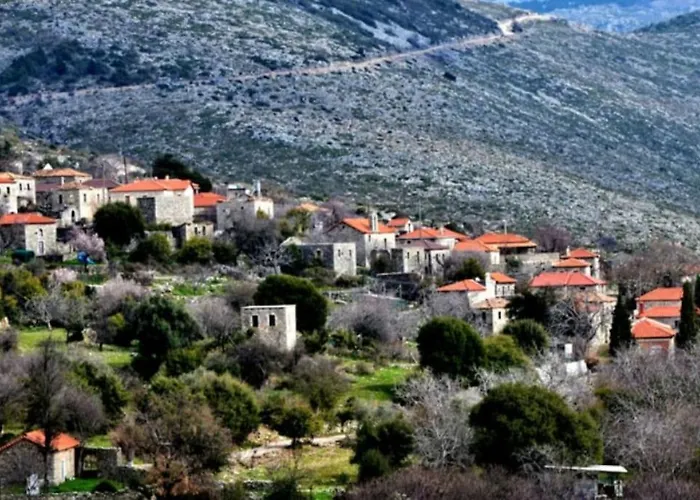 Spacious Retreat With Captivating Mnt View * Sotirianika