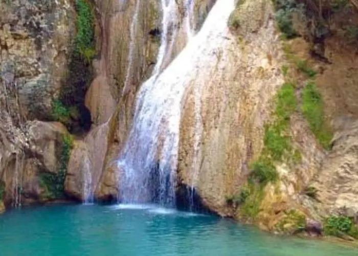 Spacious Retreat With Captivating Mnt View