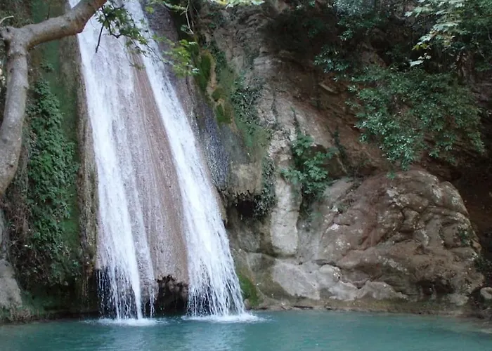 Spacious Retreat With Captivating Mnt View